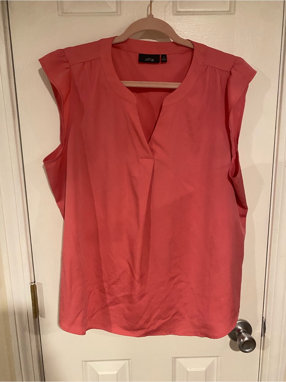 Apt. 9 Coral V-Notch Sleeveless Blouse